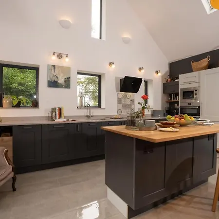 Beautiful Luxury One Bedroom Retreat In Far Sawrey Near Sawrey