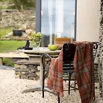 Beautiful Luxury One Bedroom Retreat In Far Sawrey Ferienhaus Near Sawrey